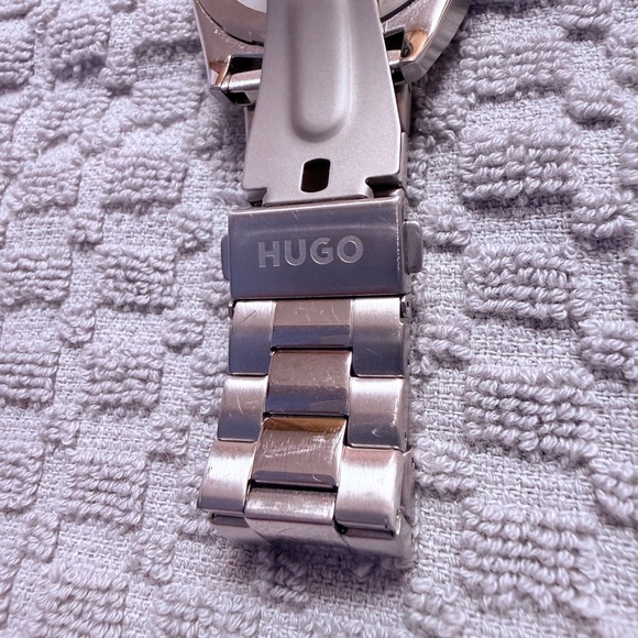 HUGO Black Dial Silver Men's Watch - Picture 6 of 7